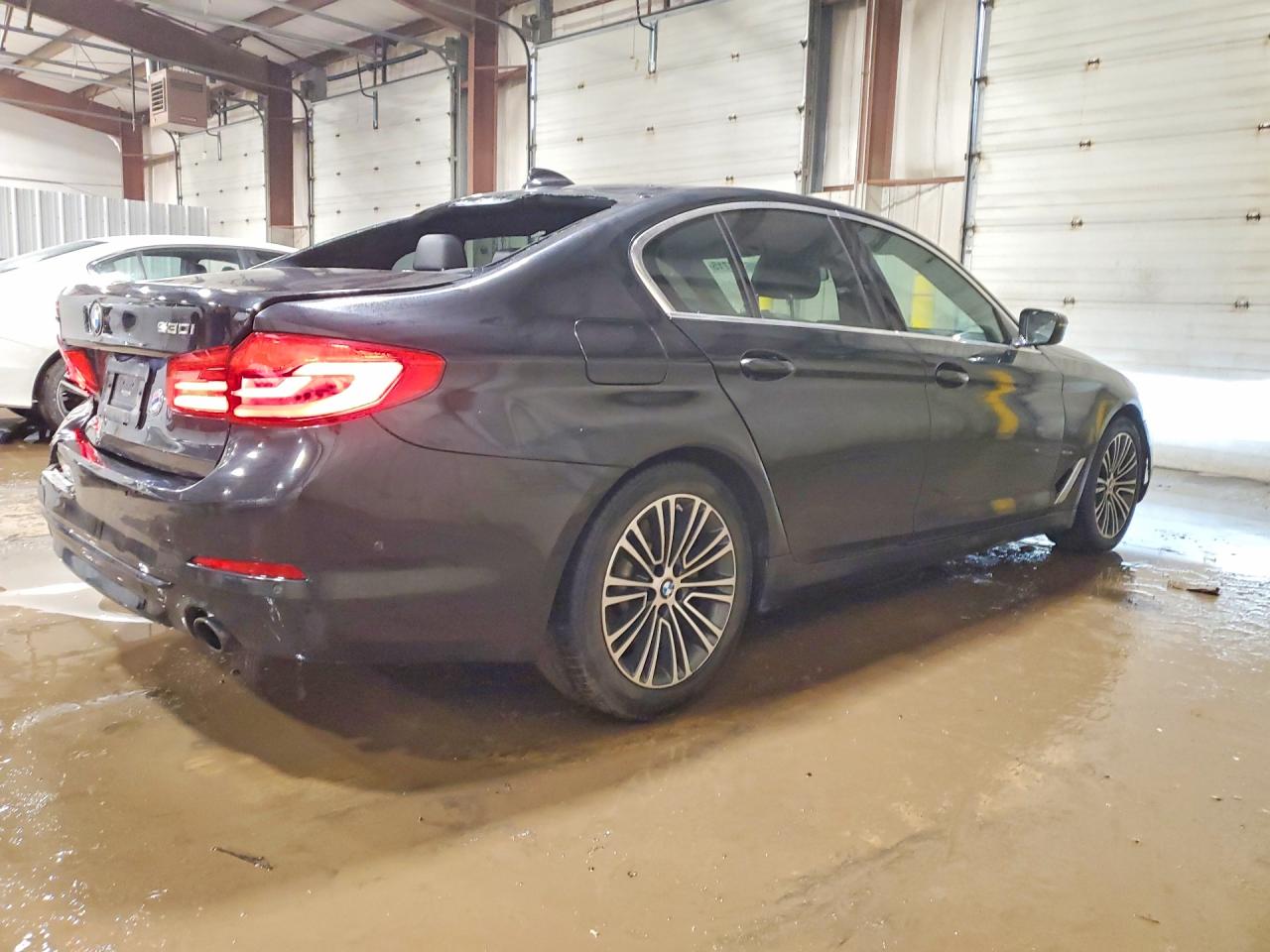 2019 BMW 530 XI — снимка 3
