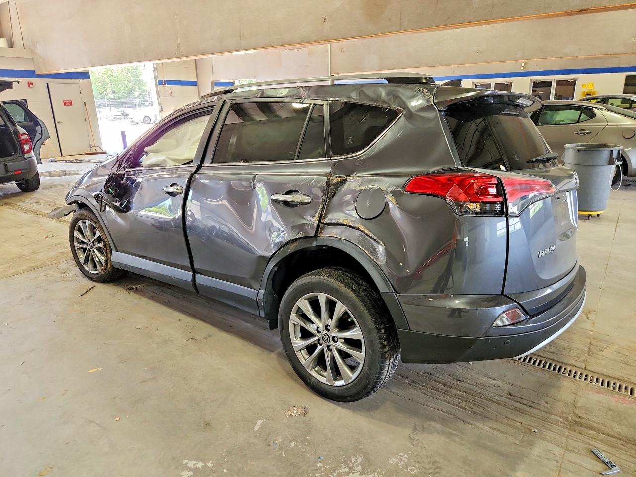 2017 TOYOTA RAV4 LIMITED — снимка 2