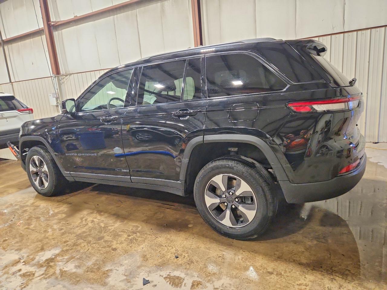 2022 JEEP GRAND CHEROKEE LIMITED 4XE — снимка 2