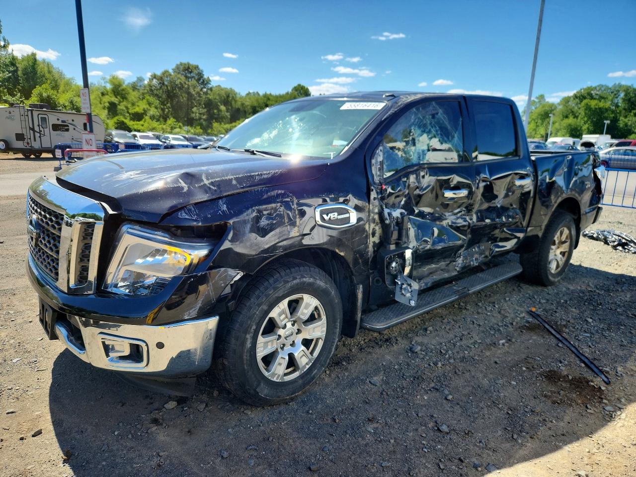 2017 NISSAN TITAN SV