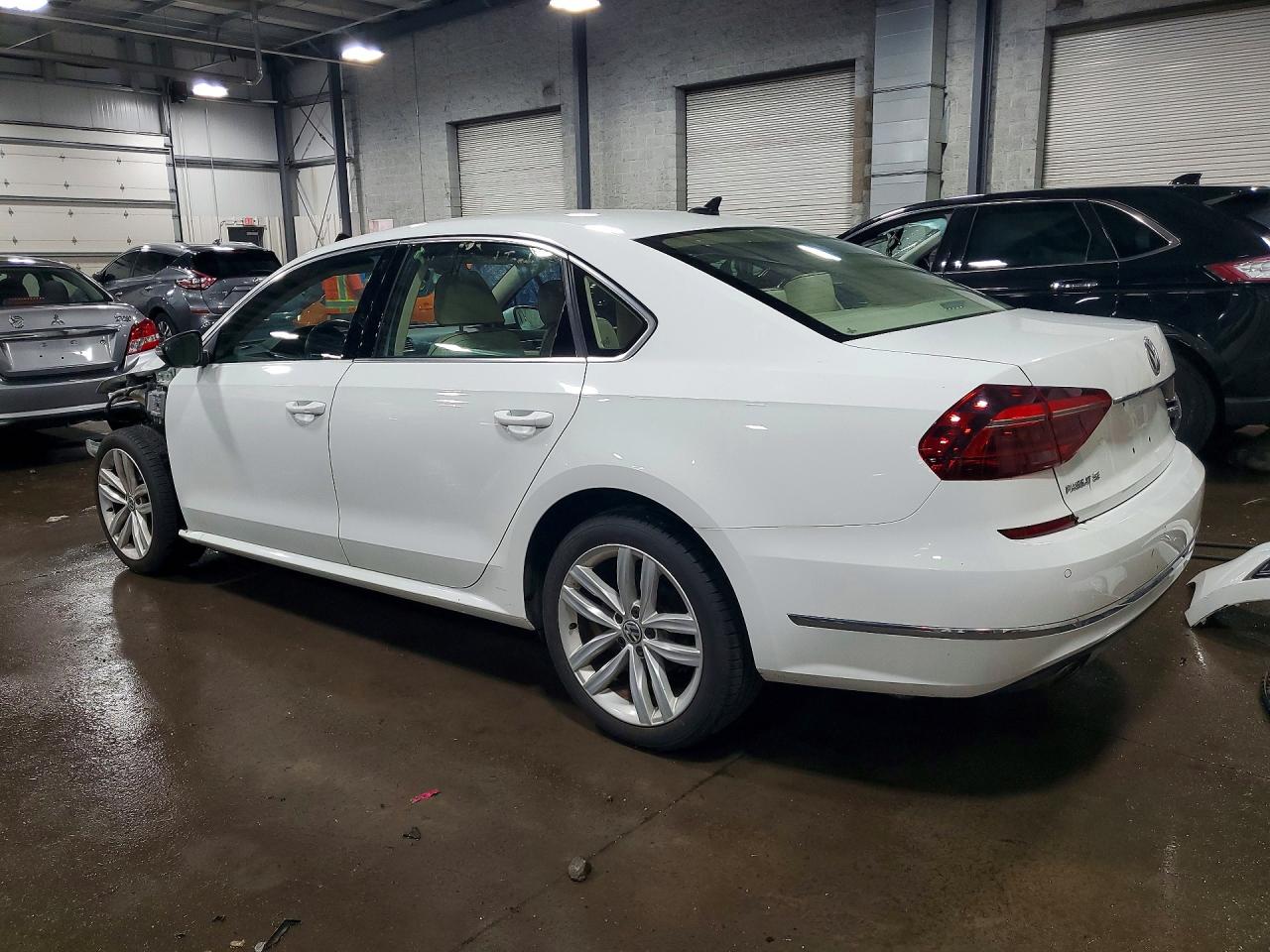 2018 VOLKSWAGEN PASSAT SE — снимка 2
