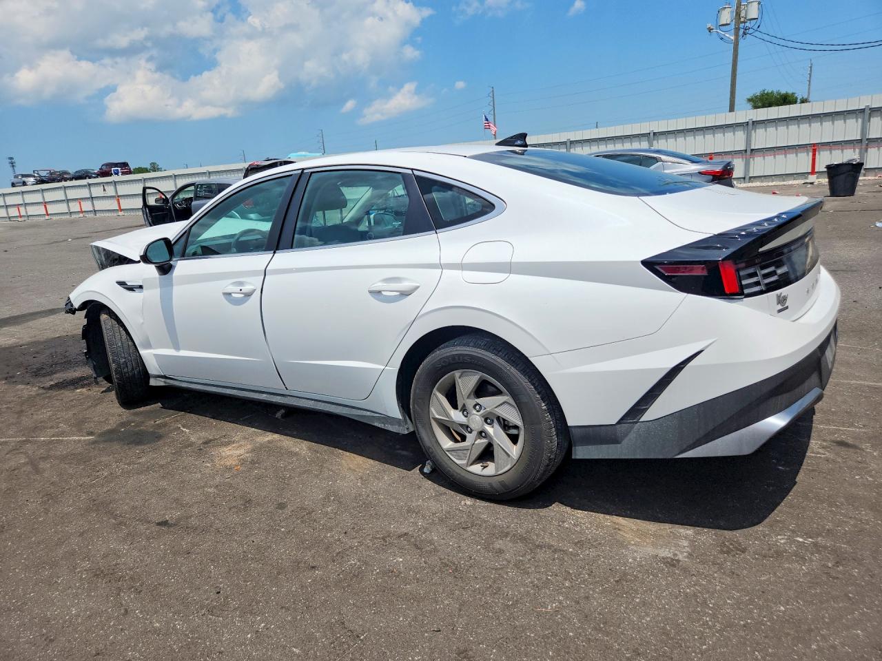 2025 HYUNDAI SONATA SE — снимка 2