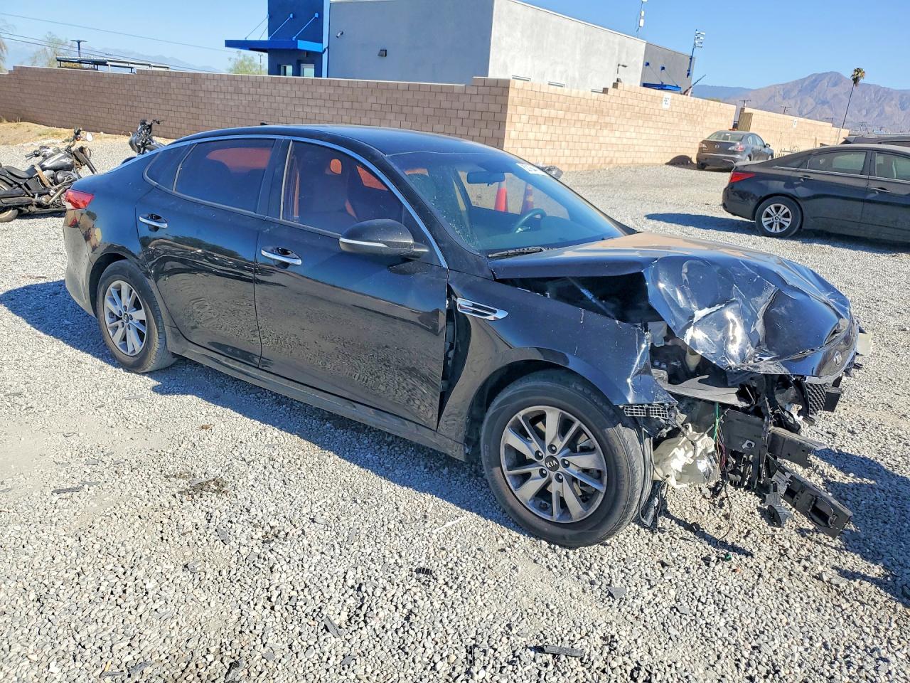 2017 KIA OPTIMA LX — снимка 4