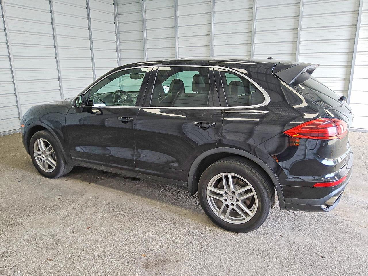 2016 PORSCHE CAYENNE — снимка 2