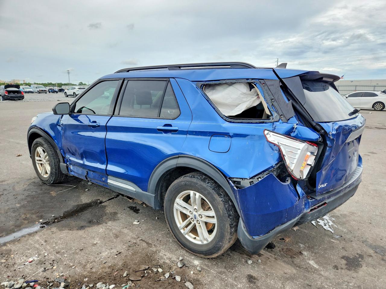 2022 FORD EXPLORER XLT — снимка 2