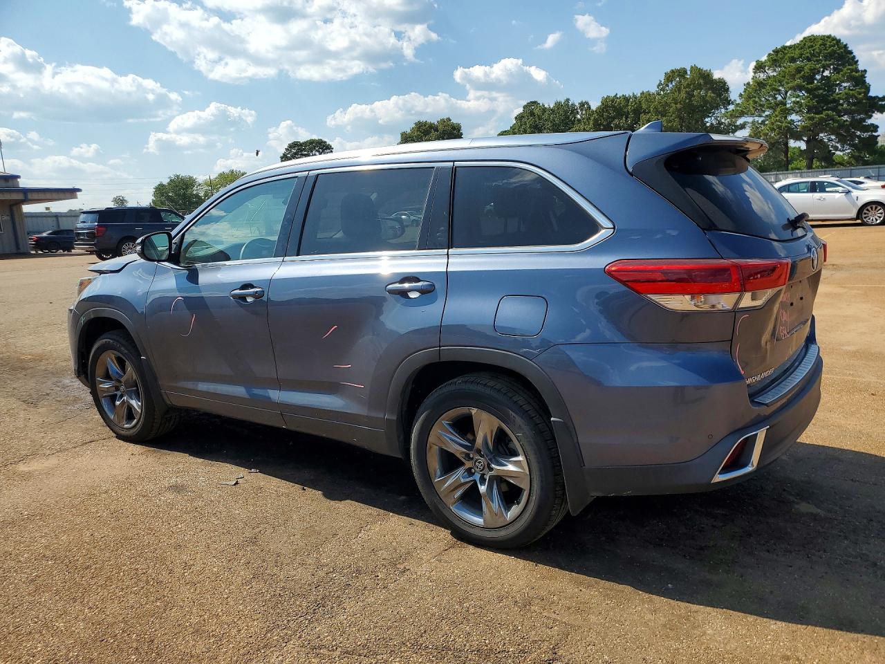 2019 TOYOTA HIGHLANDER LIMITED PLATINUM — снимка 2