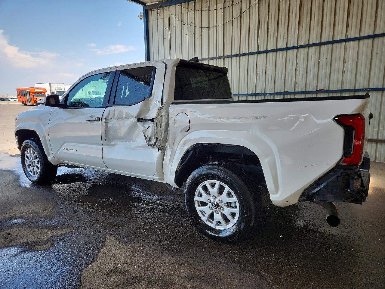 2025 TOYOTA TACOMA SR5 — снимка 2
