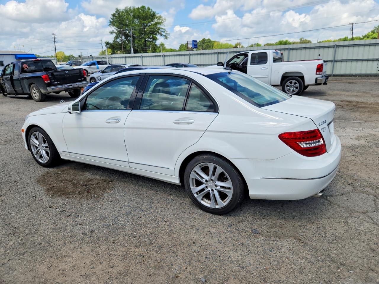 2013 MERCEDES-BENZ C 250 — снимка 2