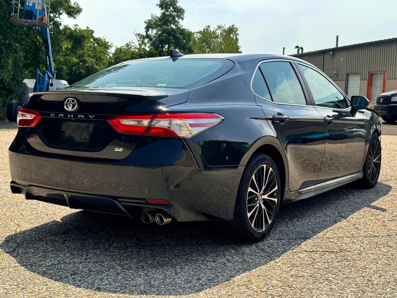 2019 TOYOTA CAMRY L — снимка 4