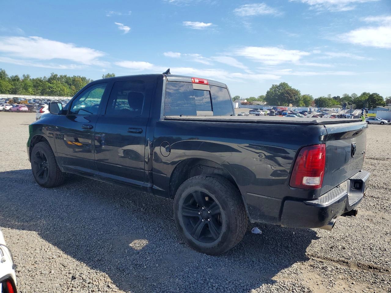 2016 RAM 1500 SPORT — снимка 2