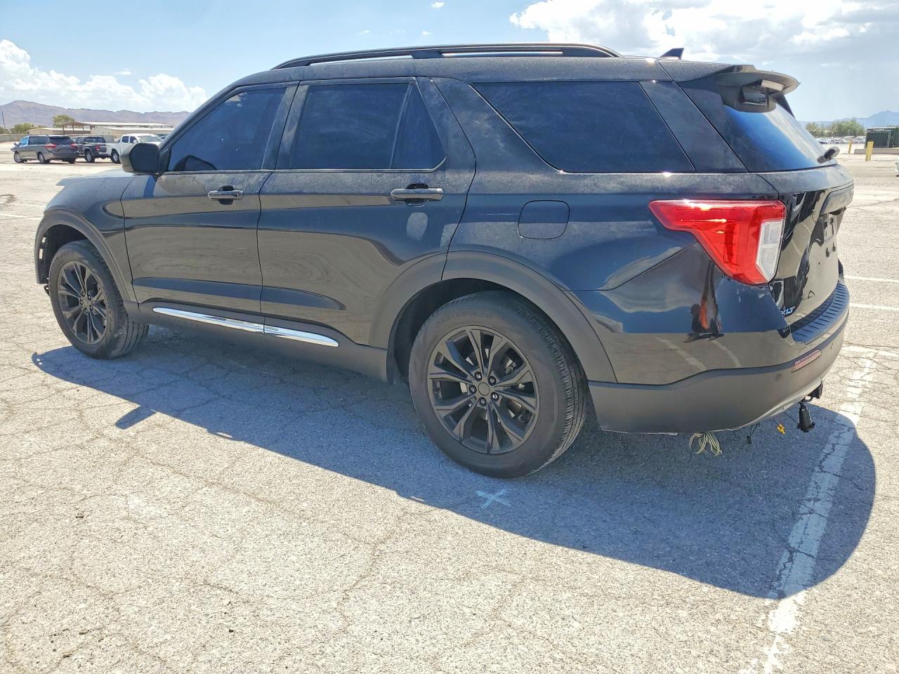 2023 FORD EXPLORER XLT — снимка 2
