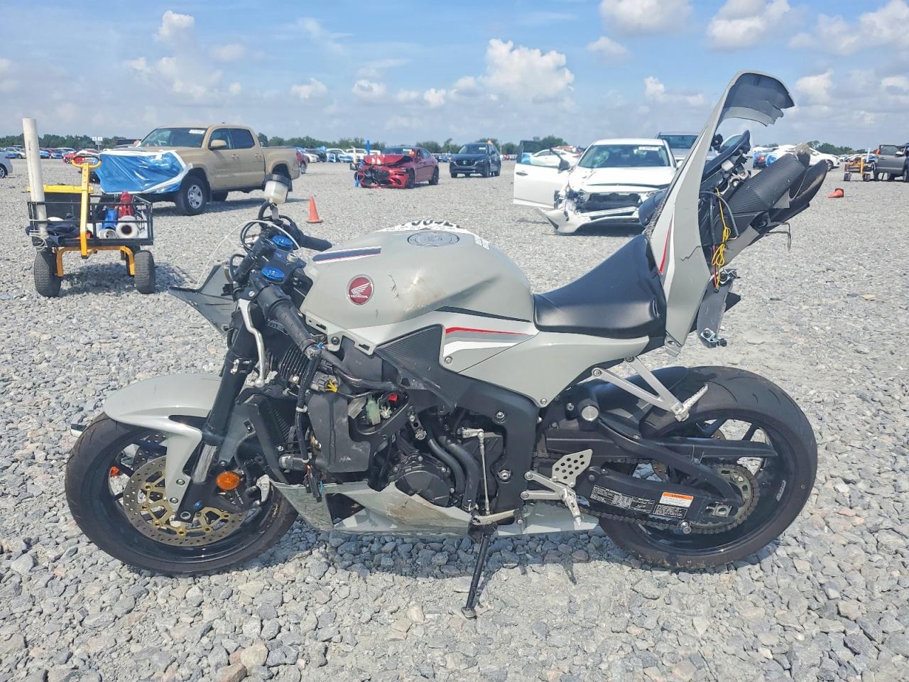 2026 HONDA CBR600 RR — снимка 3
