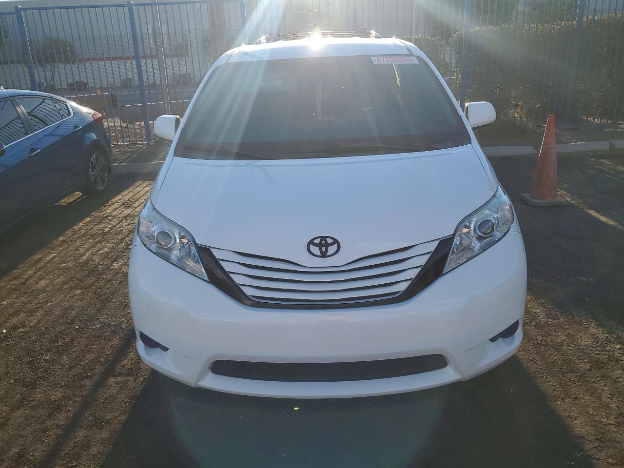 2016 TOYOTA SIENNA LE — снимка 5