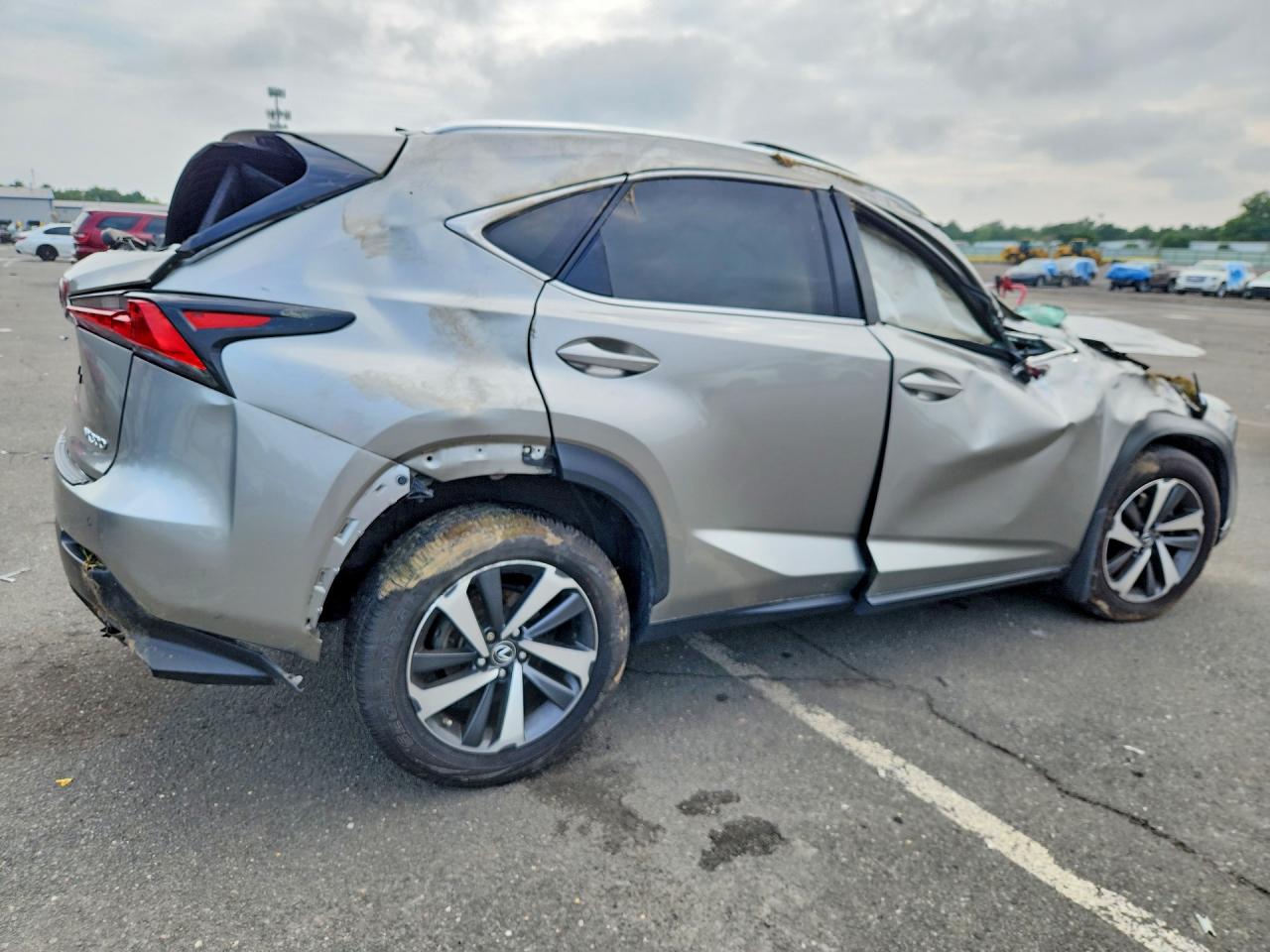 2020 LEXUS NX 300 — снимка 3