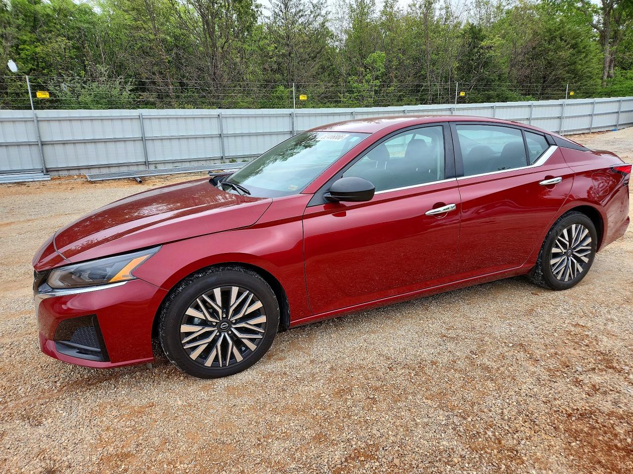 2024 NISSAN ALTIMA SV