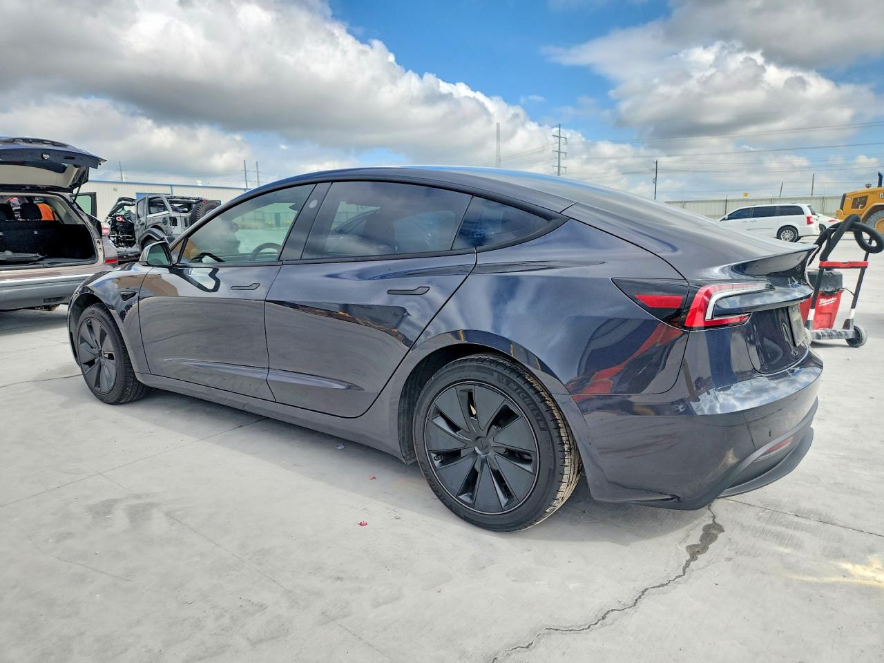2025 TESLA MODEL 3 — снимка 2