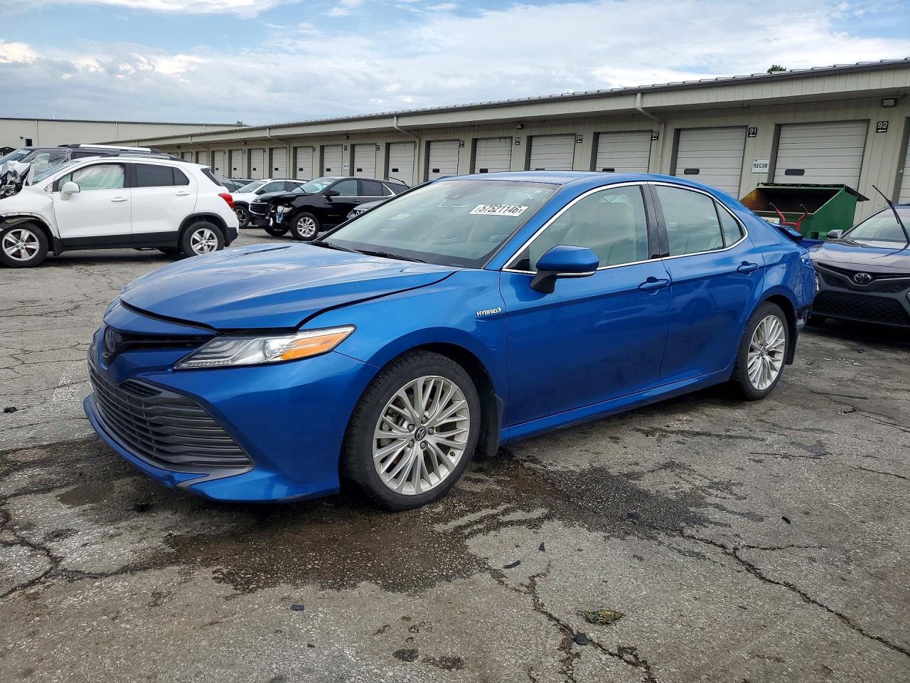 2019 TOYOTA CAMRY HYBRID XLE