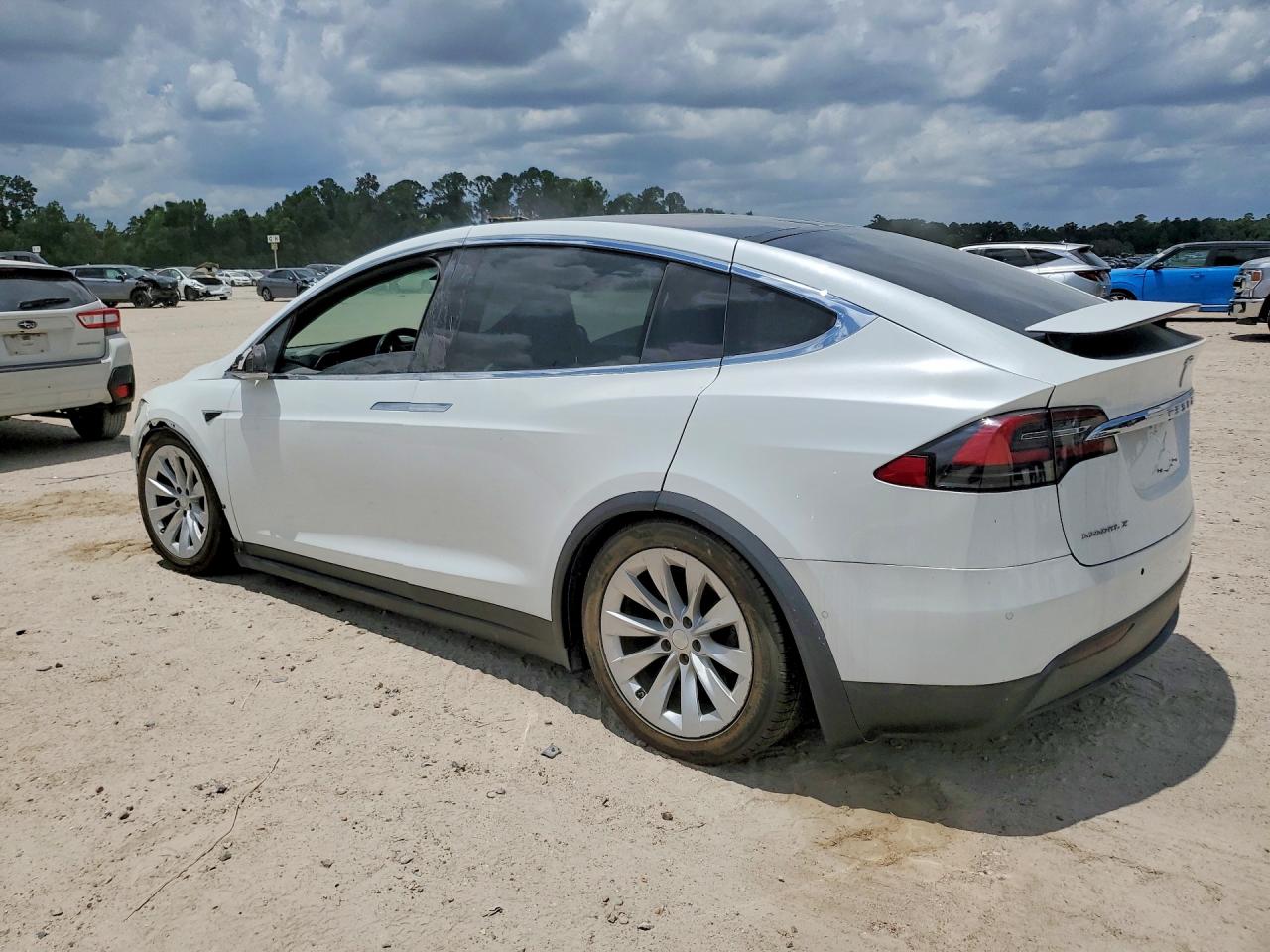 2017 TESLA MODEL X — снимка 2