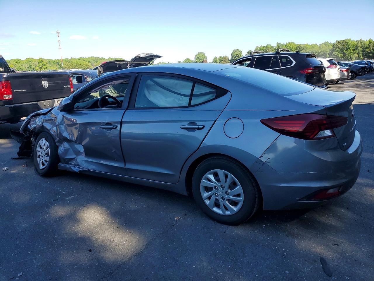 2019 HYUNDAI ELANTRA SE — снимка 2