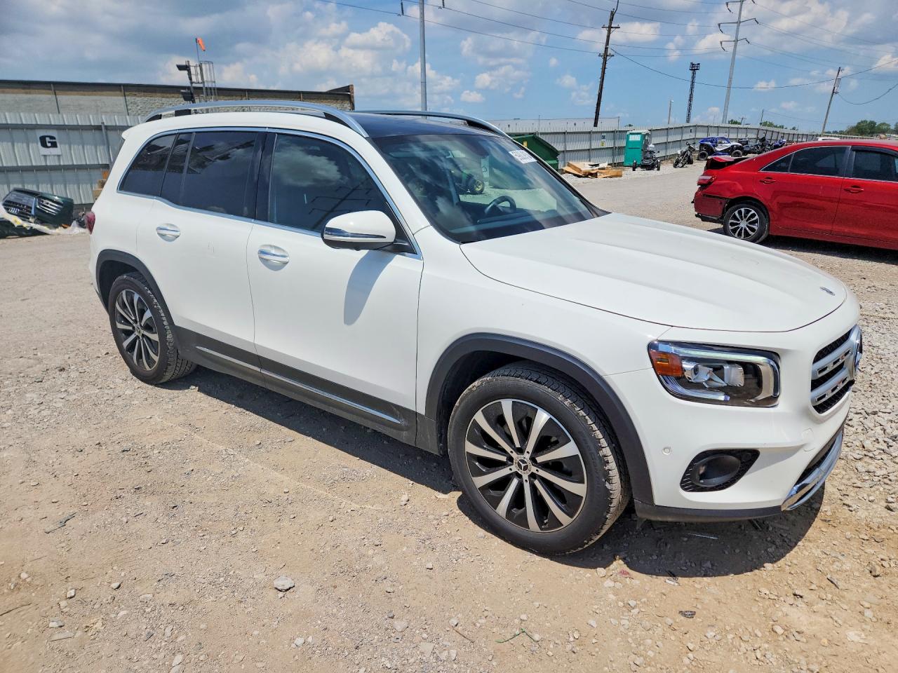 2023 MERCEDES-BENZ GLB 250 4MATIC — снимка 4