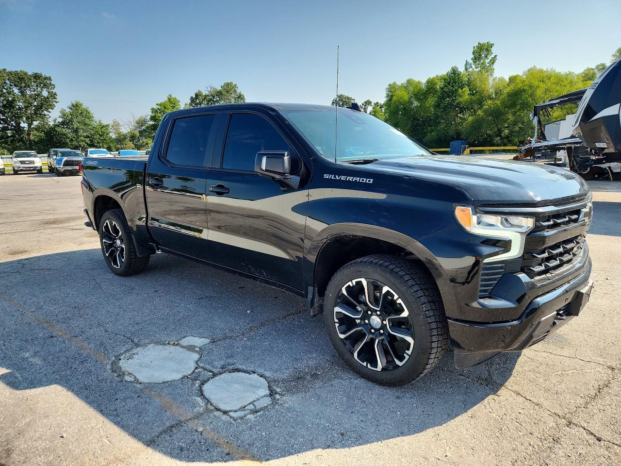 2024 CHEVROLET SILVERADO K1500 RST — снимка 4