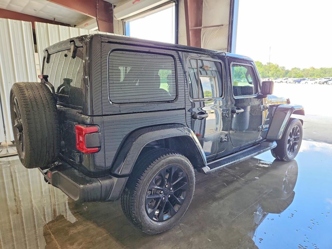 2022 JEEP WRANGLER UNLIMITED SAHARA 4XE — снимка 3