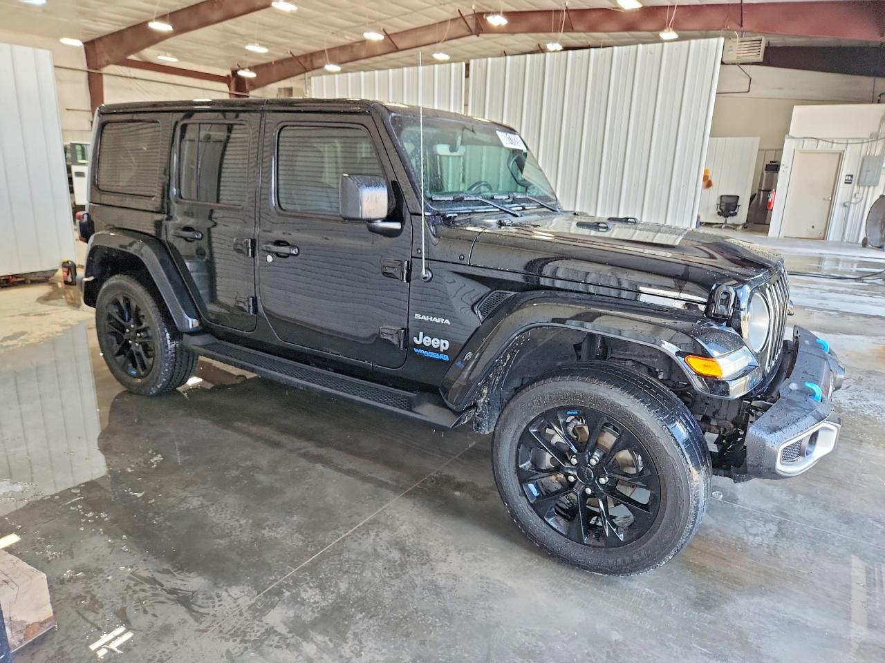 2022 JEEP WRANGLER UNLIMITED SAHARA 4XE — снимка 4