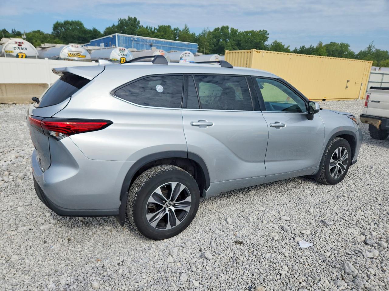 2022 TOYOTA HIGHLANDER XLE — снимка 3