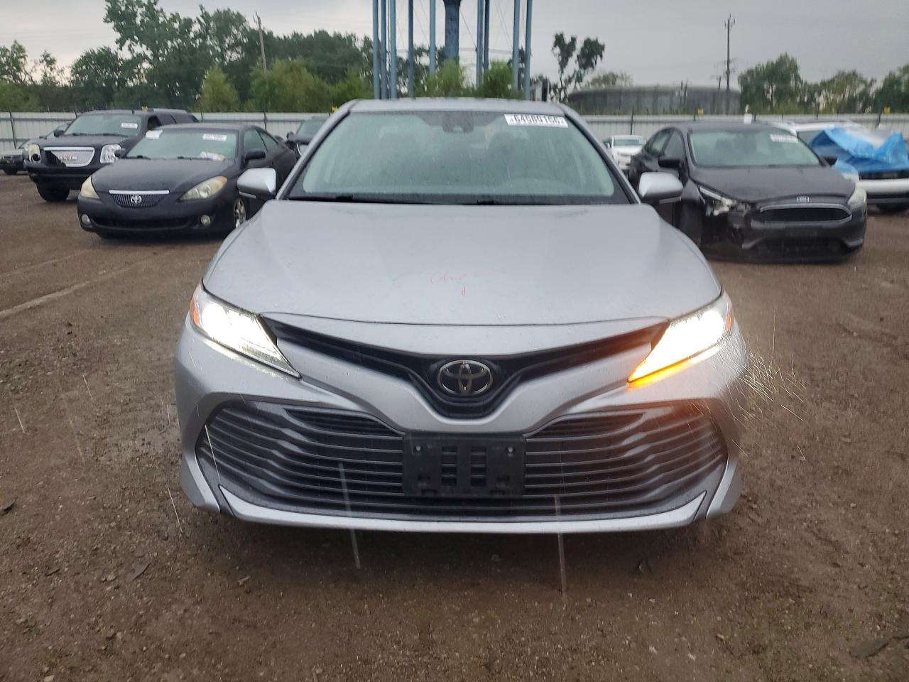 2019 TOYOTA CAMRY XLE — снимка 5