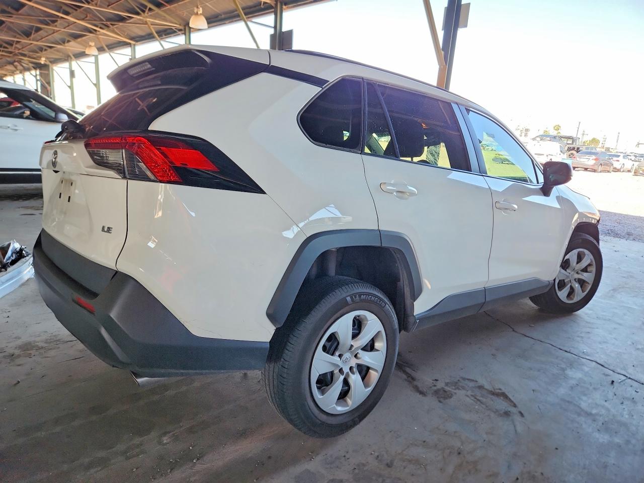 2020 TOYOTA RAV4 LE — снимка 3