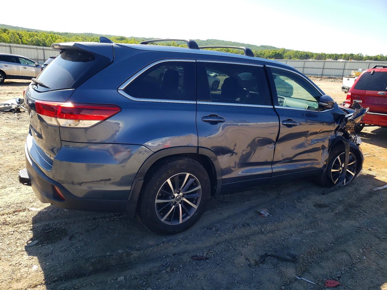 2017 TOYOTA HIGHLANDER XLE — снимка 3