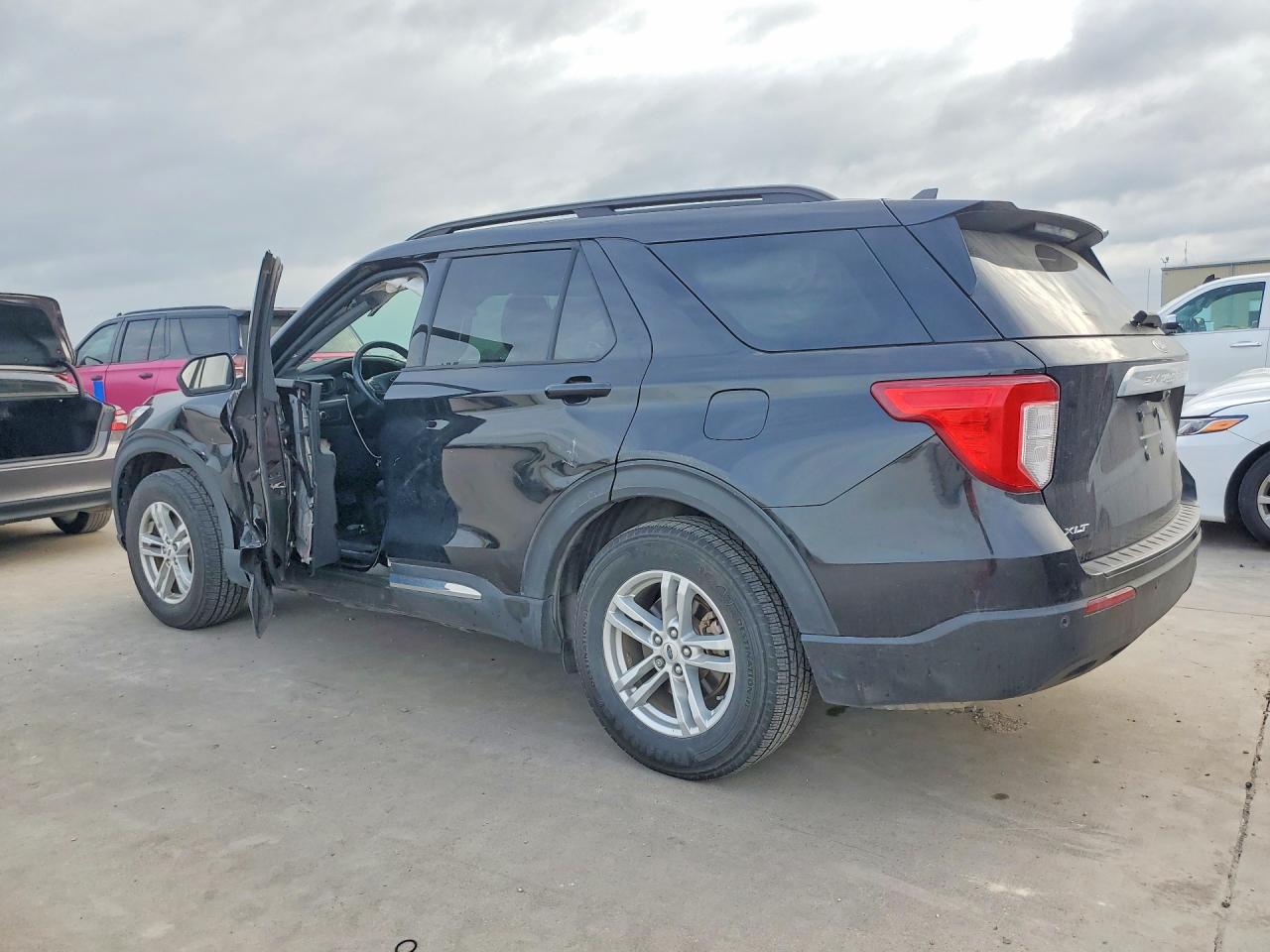 2022 FORD EXPLORER XLT — снимка 2