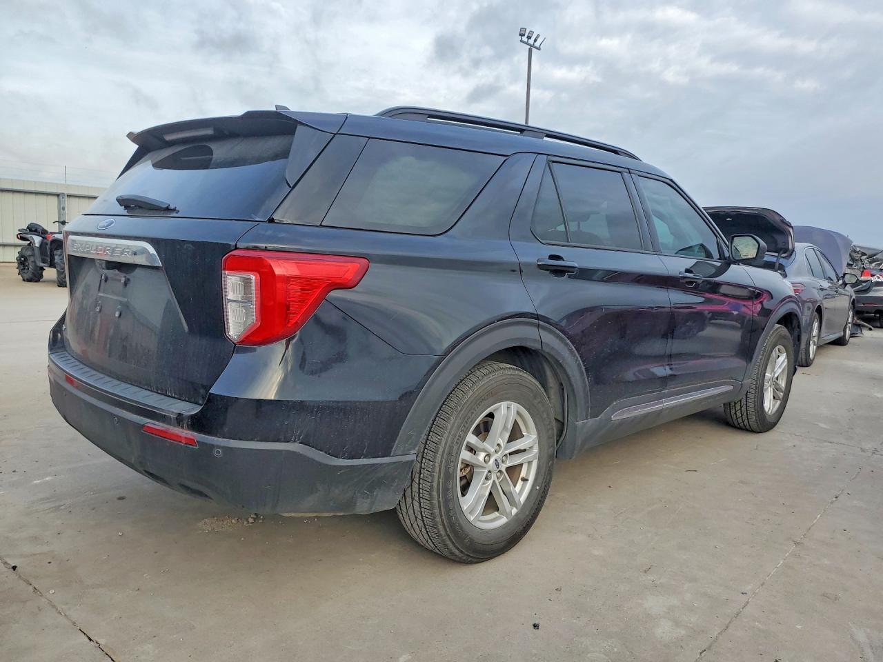 2022 FORD EXPLORER XLT — снимка 3
