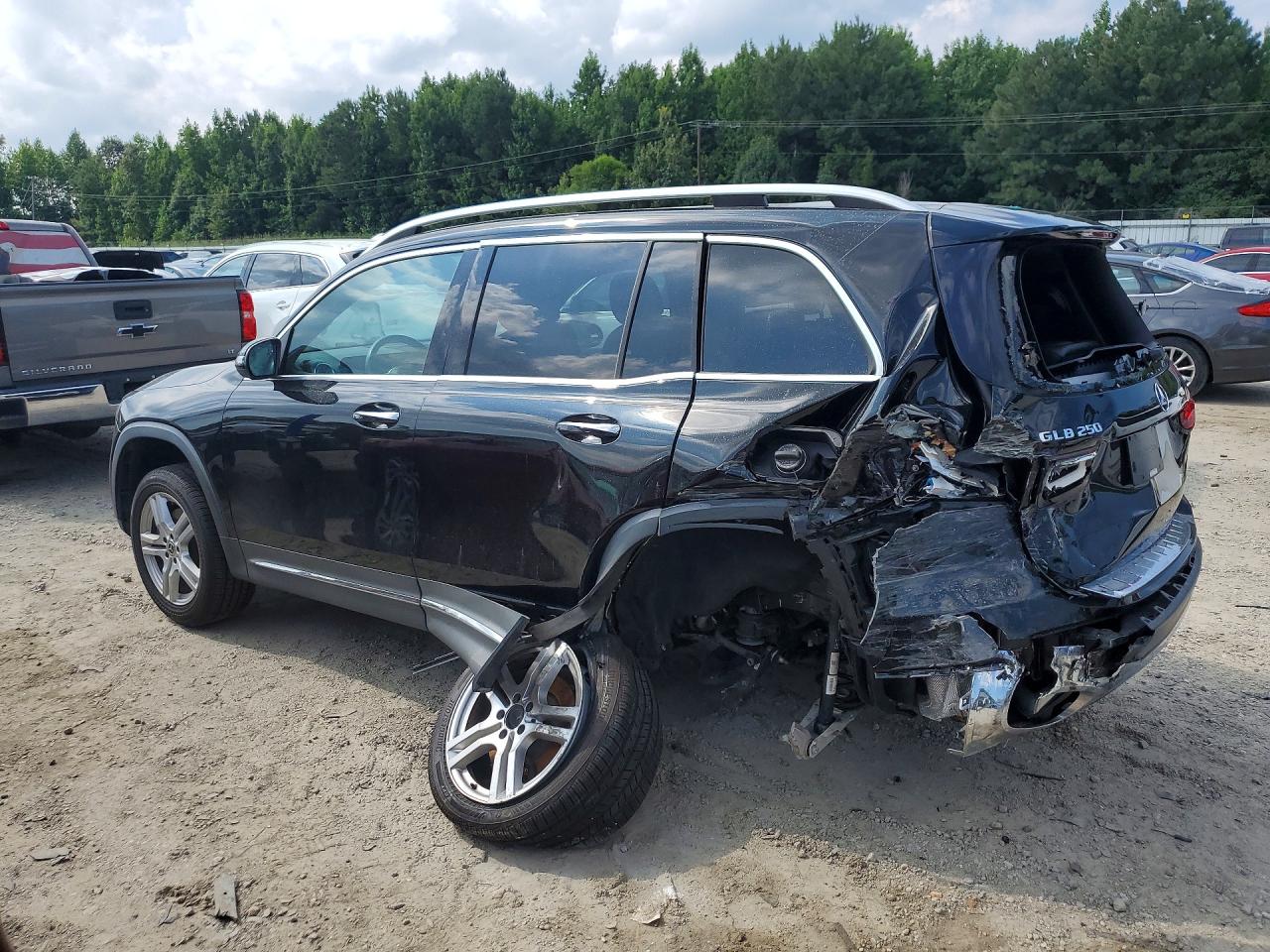 2022 MERCEDES-BENZ GLB 250 4MATIC — снимка 2