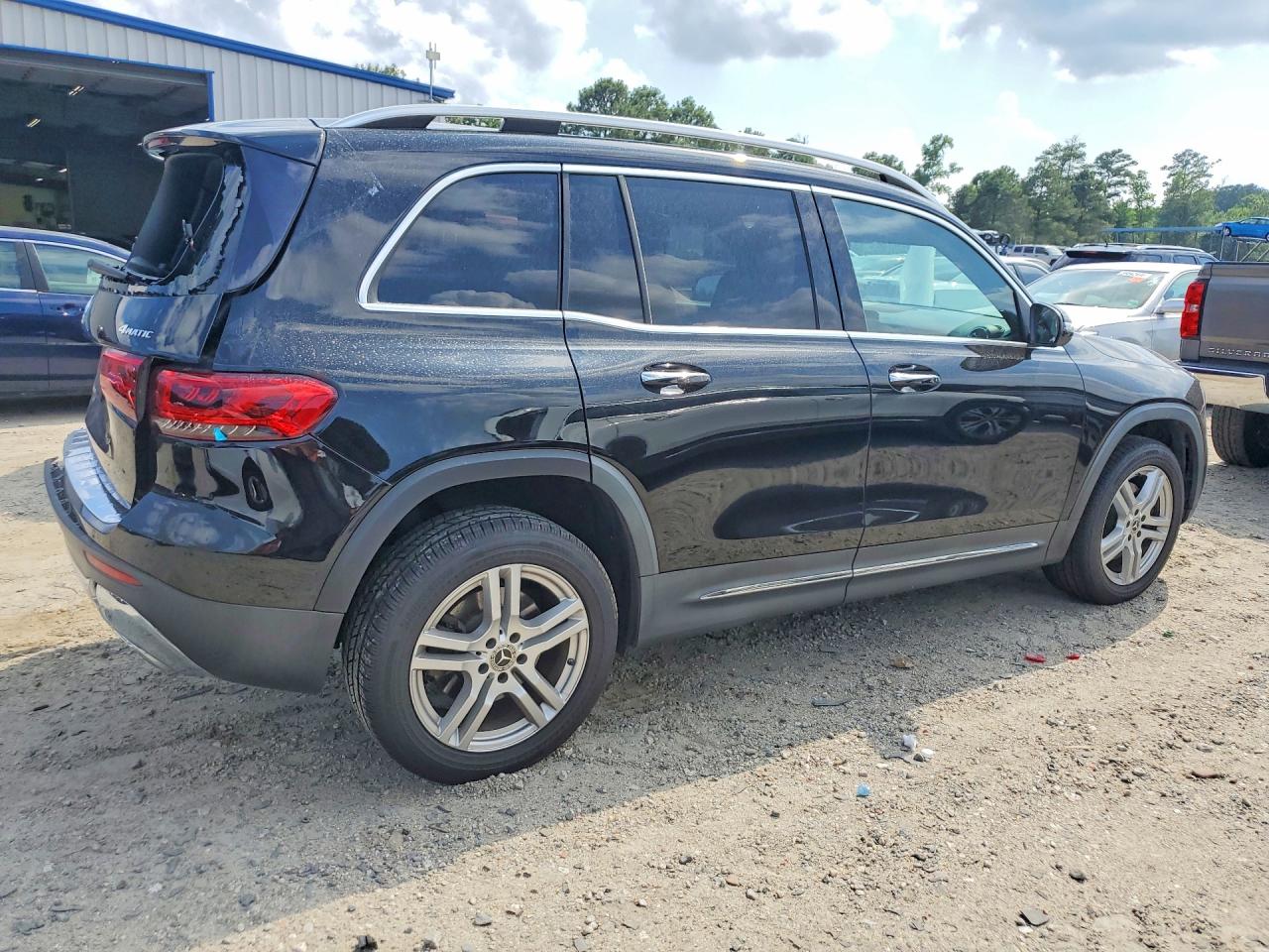 2022 MERCEDES-BENZ GLB 250 4MATIC — снимка 3