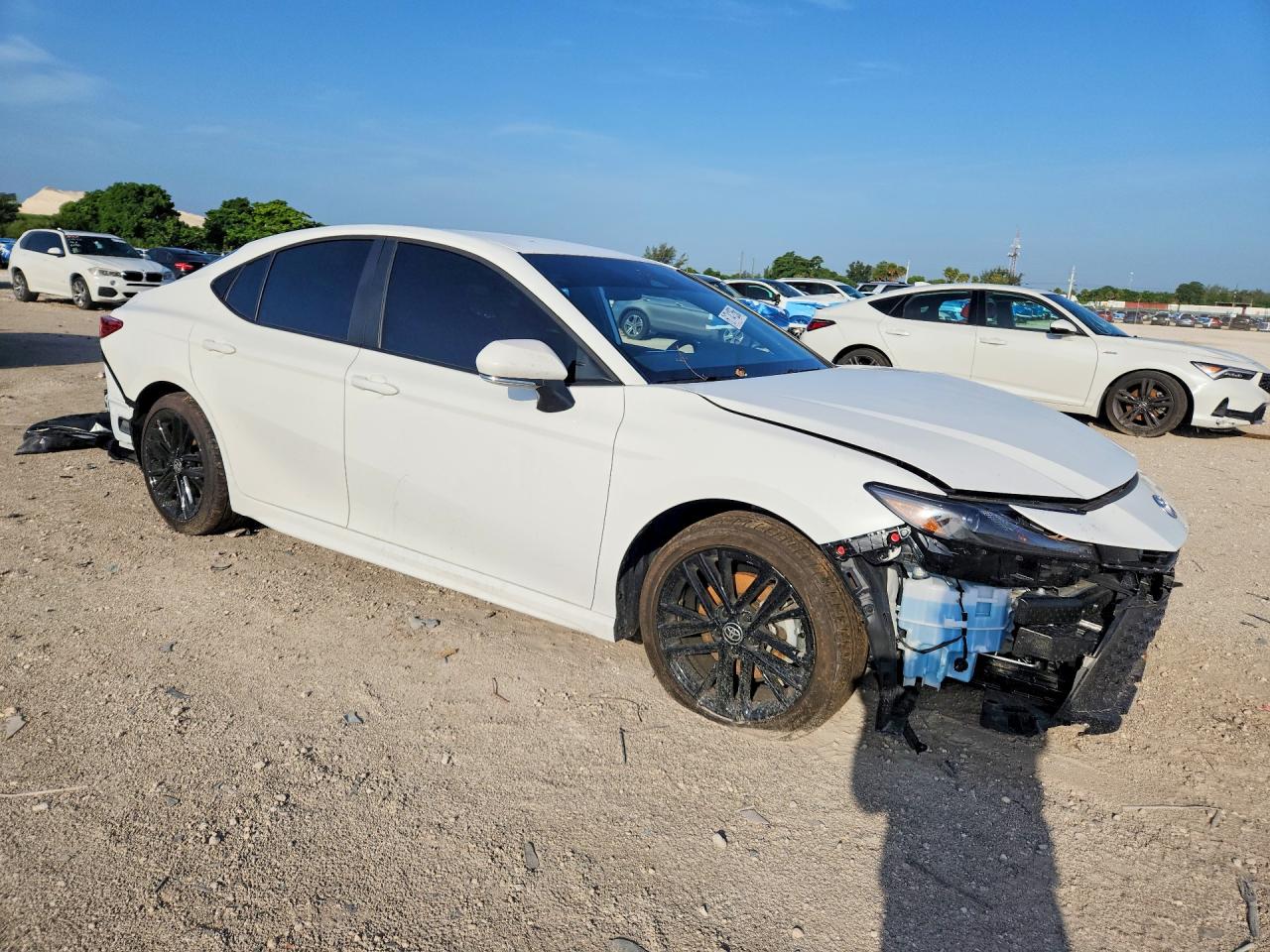 2026 TOYOTA CAMRY SE — снимка 4