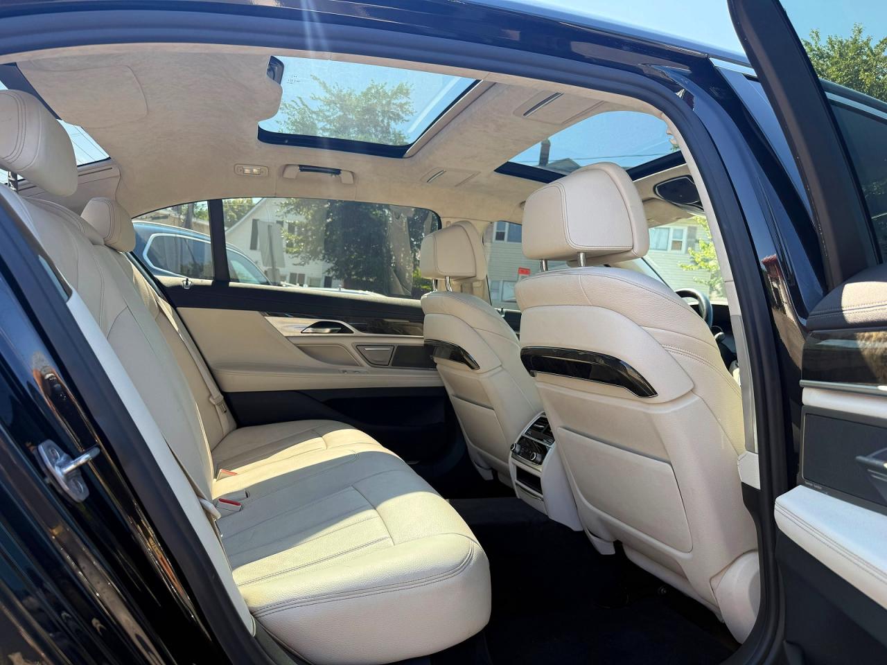 2018 BMW 750 XI — снимка 5