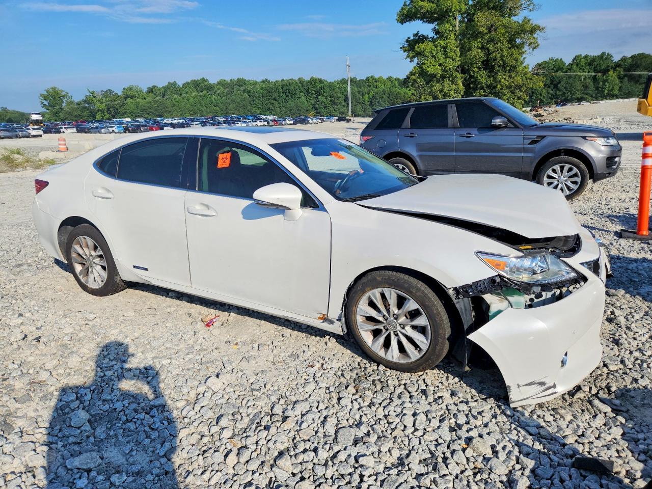 2015 LEXUS ES 300H — снимка 4