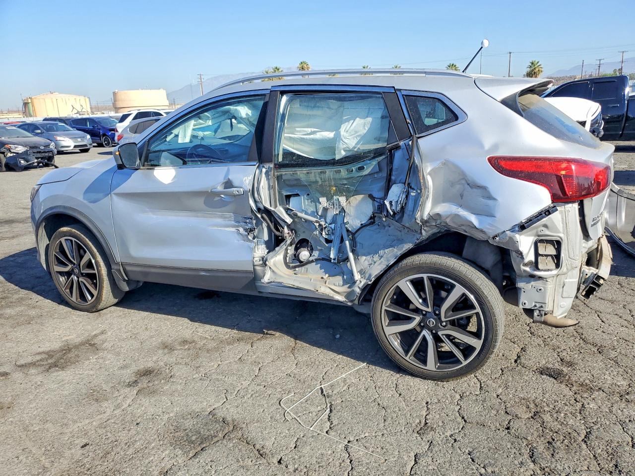 2017 NISSAN ROGUE SPORT SL — снимка 2