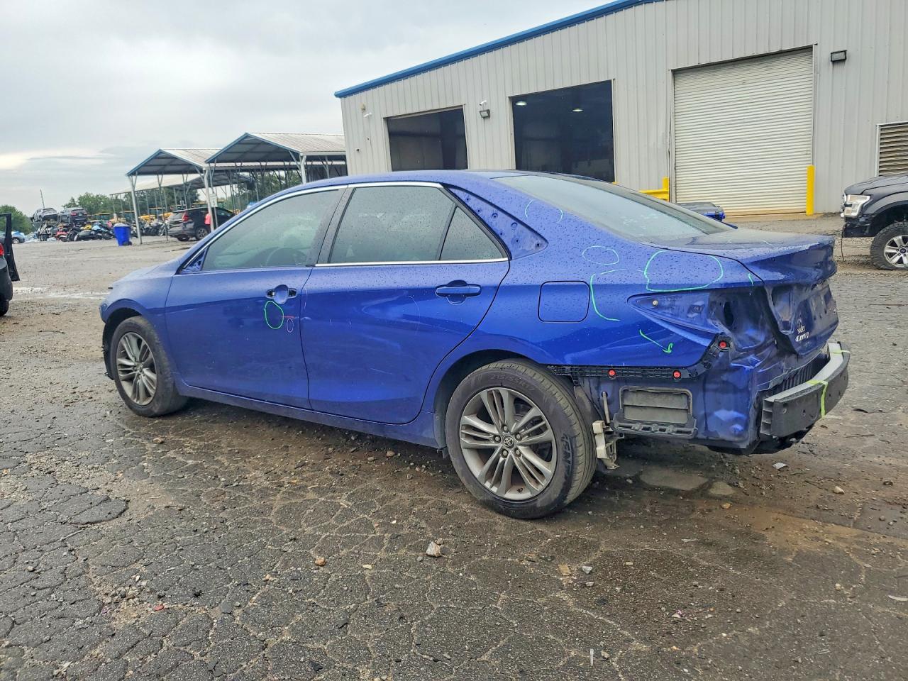2015 TOYOTA CAMRY SE — снимка 2