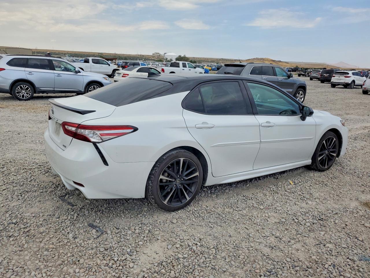 2019 TOYOTA CAMRY XSE — снимка 3