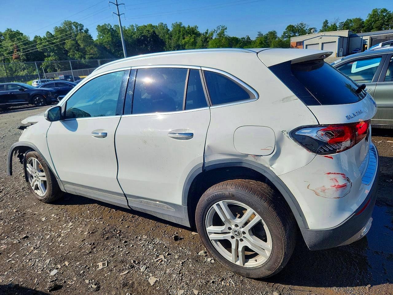 2021 MERCEDES-BENZ GLA 250 4MATIC — снимка 2