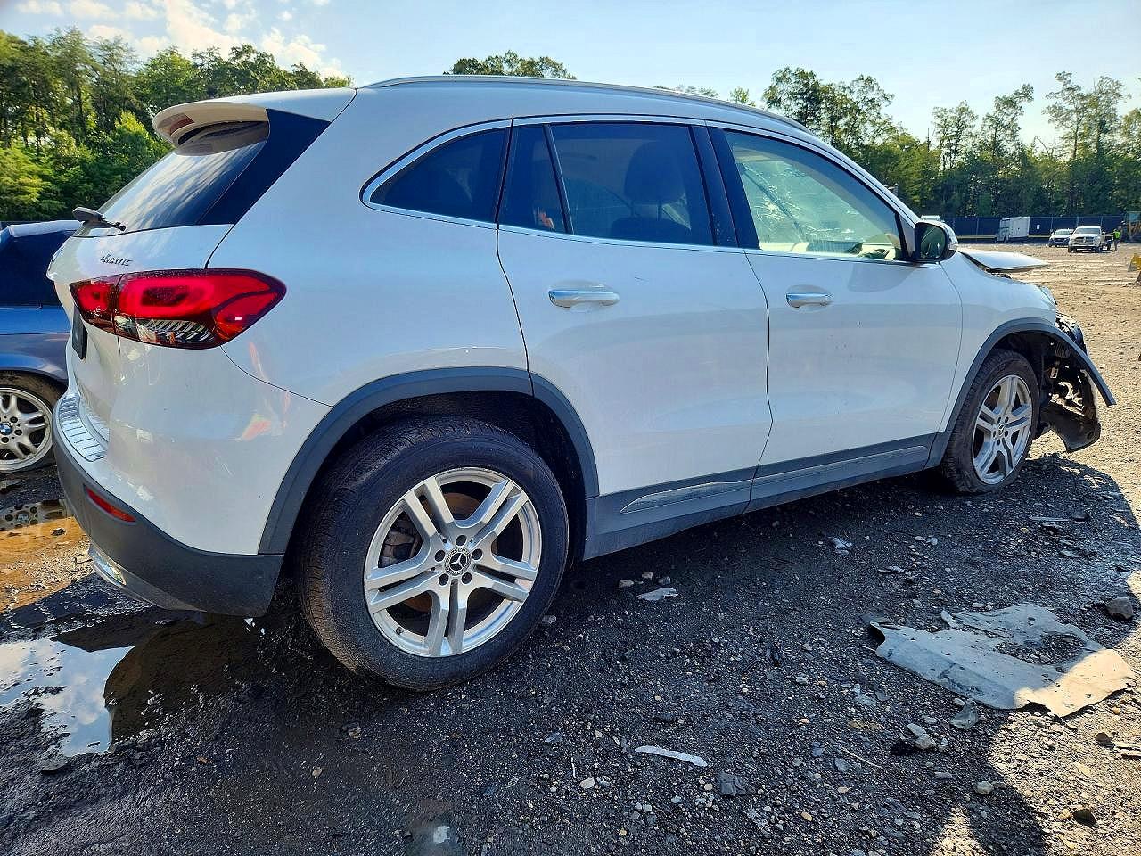 2021 MERCEDES-BENZ GLA 250 4MATIC — снимка 3
