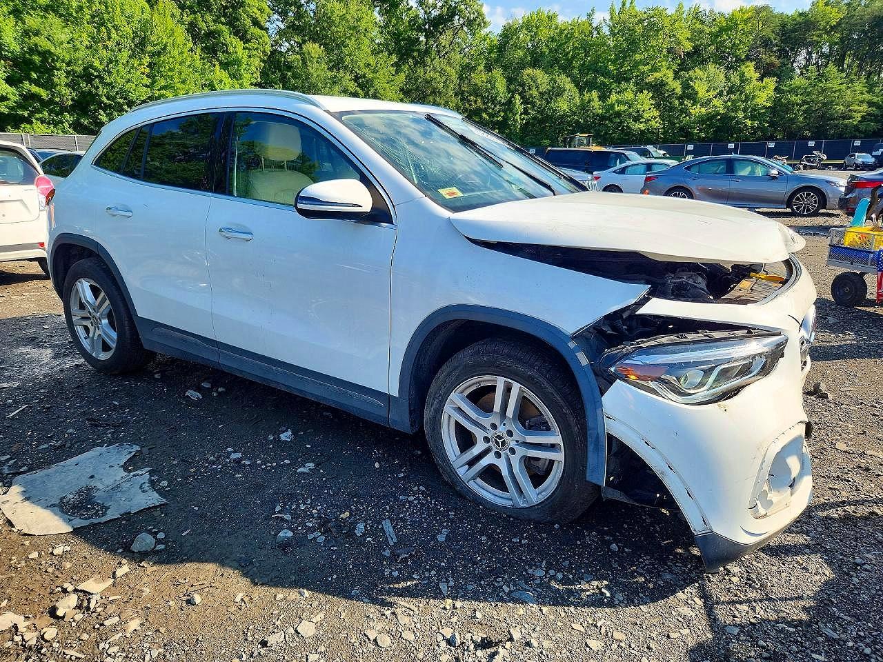 2021 MERCEDES-BENZ GLA 250 4MATIC — снимка 4