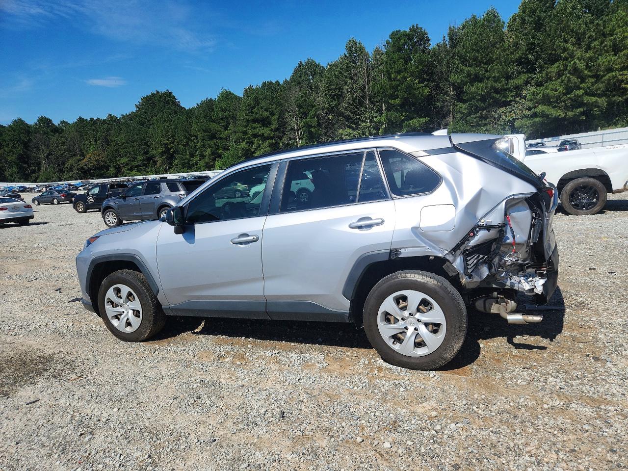 2020 TOYOTA RAV4 LE — снимка 2