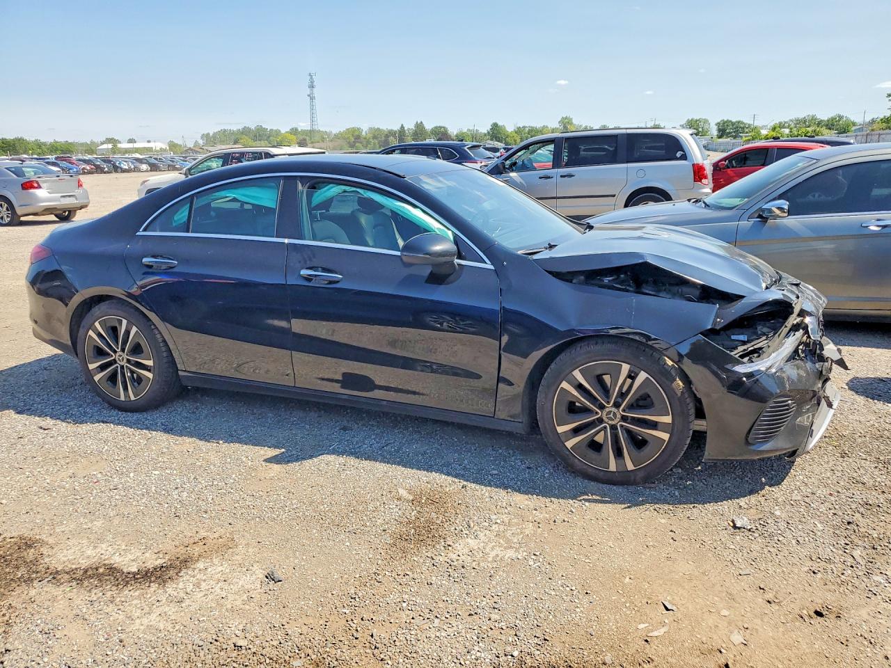 2025 MERCEDES-BENZ CLA 250 4MATIC — снимка 4