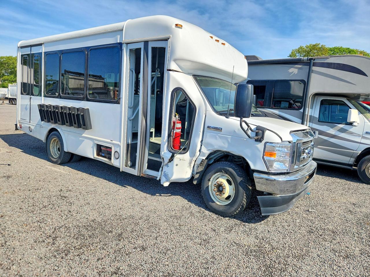 2023 FORD ECONOLINE E450 SUPER DUTY CUTAWAY VAN RV — снимка 4
