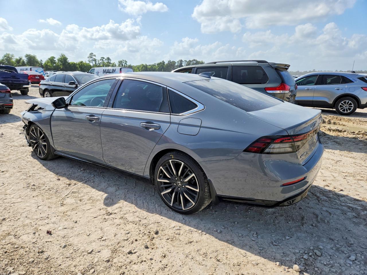 2025 HONDA ACCORD TOURING HYBRID — снимка 2