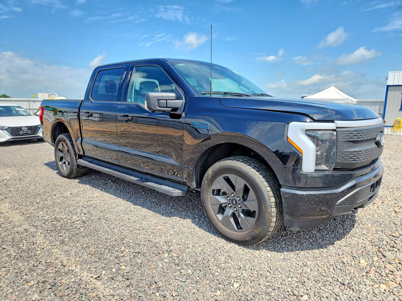 2025 FORD F150 LIGHTNING XLT — снимка 4