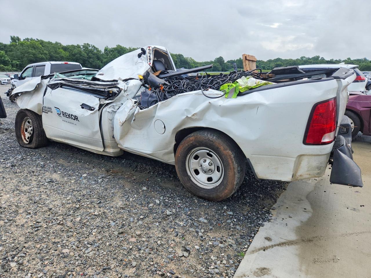 2023 RAM 1500 CLASSIC TRADESMAN — снимка 2